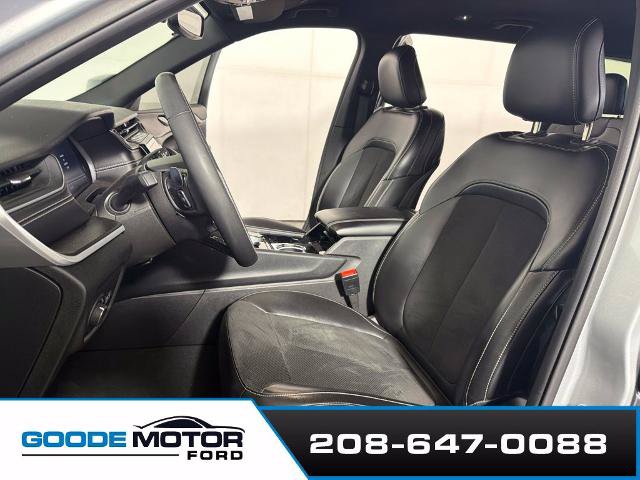 Used 2023 Jeep Grand Cherokee L Laredo AWD/4WD image 10