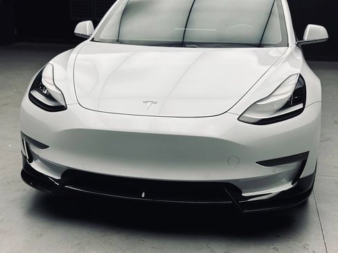Used 2018 Tesla Model 3 Long Range RWD image 14