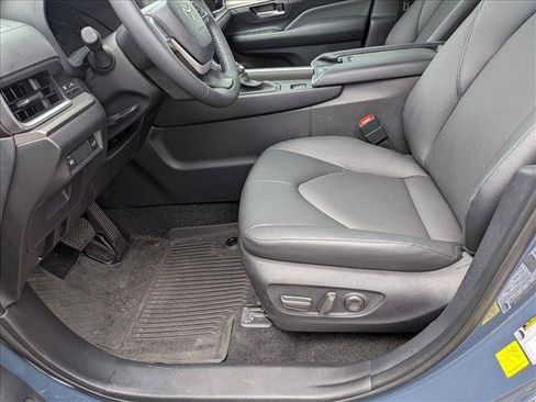 Certified 2026 Toyota Grand Highlander AWD image 13