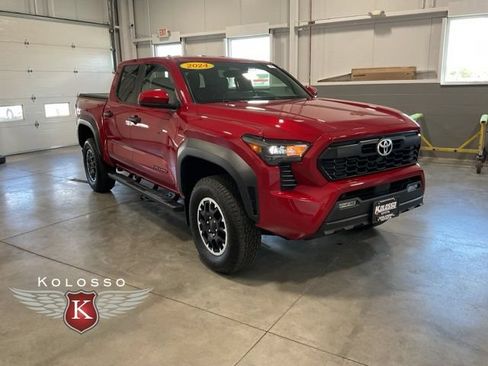 Used 2024 Toyota Tacoma TRD Off-Road AWD/4WD image 1