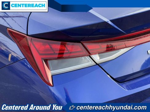 Used 2022 Hyundai Elantra Limited image 8