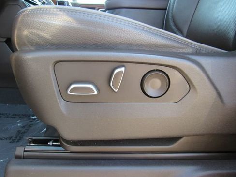 Used 2023 GMC Sierra 1500 Denali AWD/4WD image 18