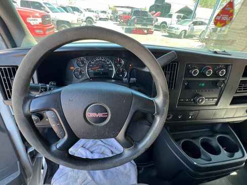Used 2014 GMC Savana 2500 RWD image 28