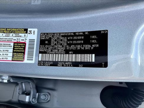 Used 2024 Toyota Grand Highlander AWD image 36