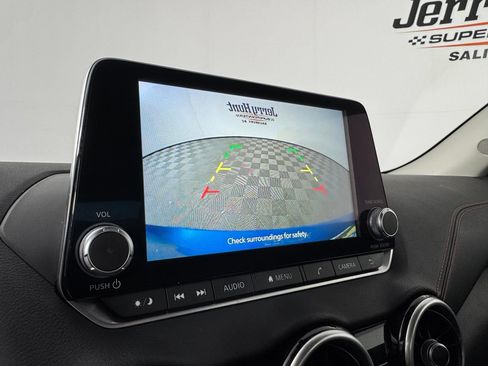 Used 2024 Nissan Sentra SR FWD image 3
