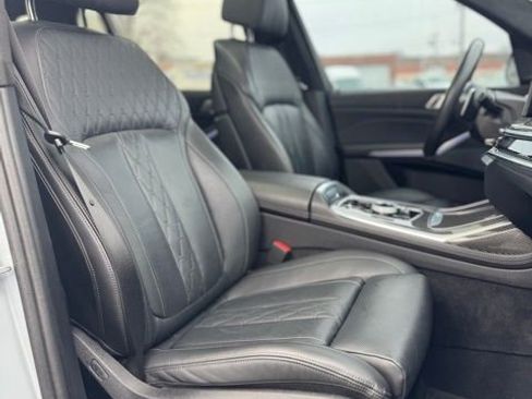 Used 2024 BMW X7 M60i w/ Executive Package AWD/4WD image 29