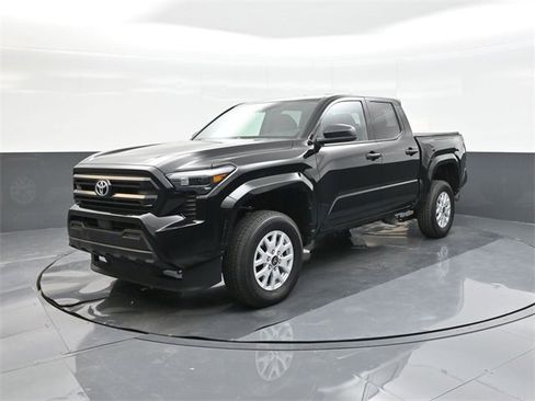 Certified 2025 Toyota Tacoma SR image 34