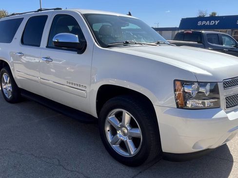 Used 2011 Chevrolet Suburban LTZ image 6