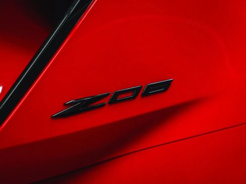 Used 2024 Chevrolet Corvette Z06 RWD image 10