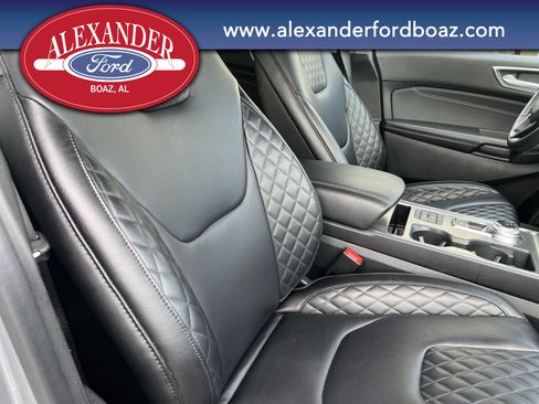 Used 2024 Ford Edge Titanium image 15