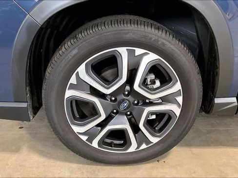 Used 2025 Subaru Ascent Touring image 9