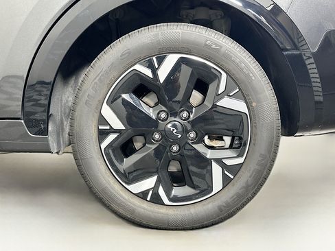 Used 2023 Kia Niro Wind w/ Wind Preserve Package FWD image 11