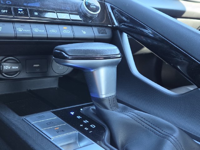 Certified 2024 Hyundai Elantra Limited FWD image 16