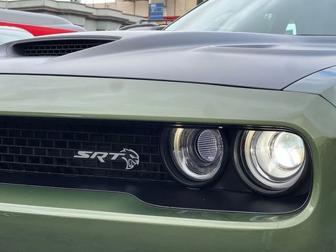 Used 2018 Dodge Challenger SRT Hellcat image 12