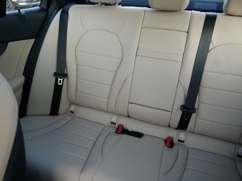 Used 2019 Mercedes-Benz C 300 4MATIC Sedan image 12