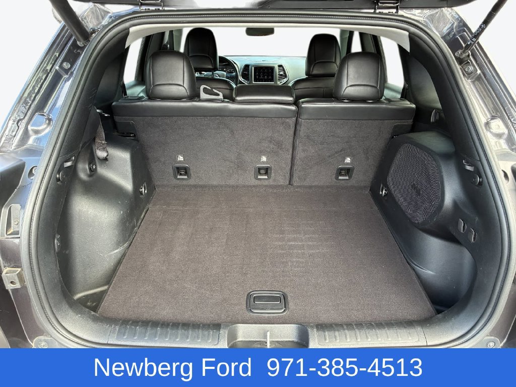 Used 2020 Jeep Cherokee Trailhawk AWD/4WD image 29