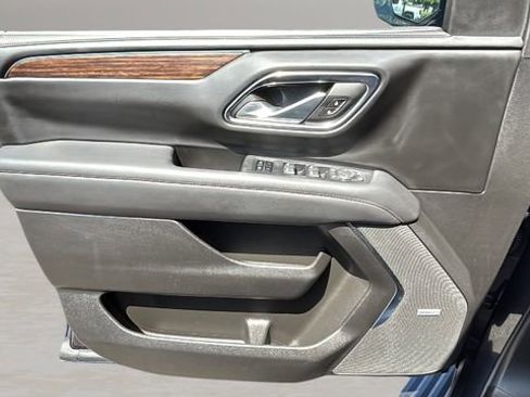 Used 2024 Chevrolet Suburban High Country image 17