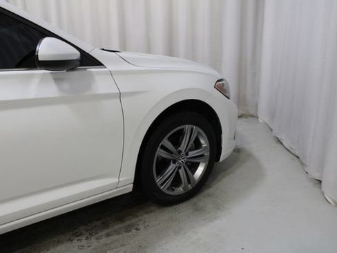 Used 2022 Volkswagen Jetta SE FWD image 28