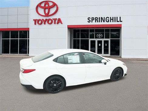 New 2026 Toyota Camry SE image 10