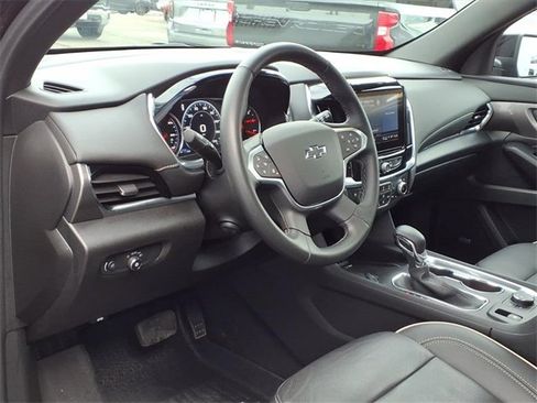 Used 2023 Chevrolet Traverse Premier w/ Redline Edition image 9