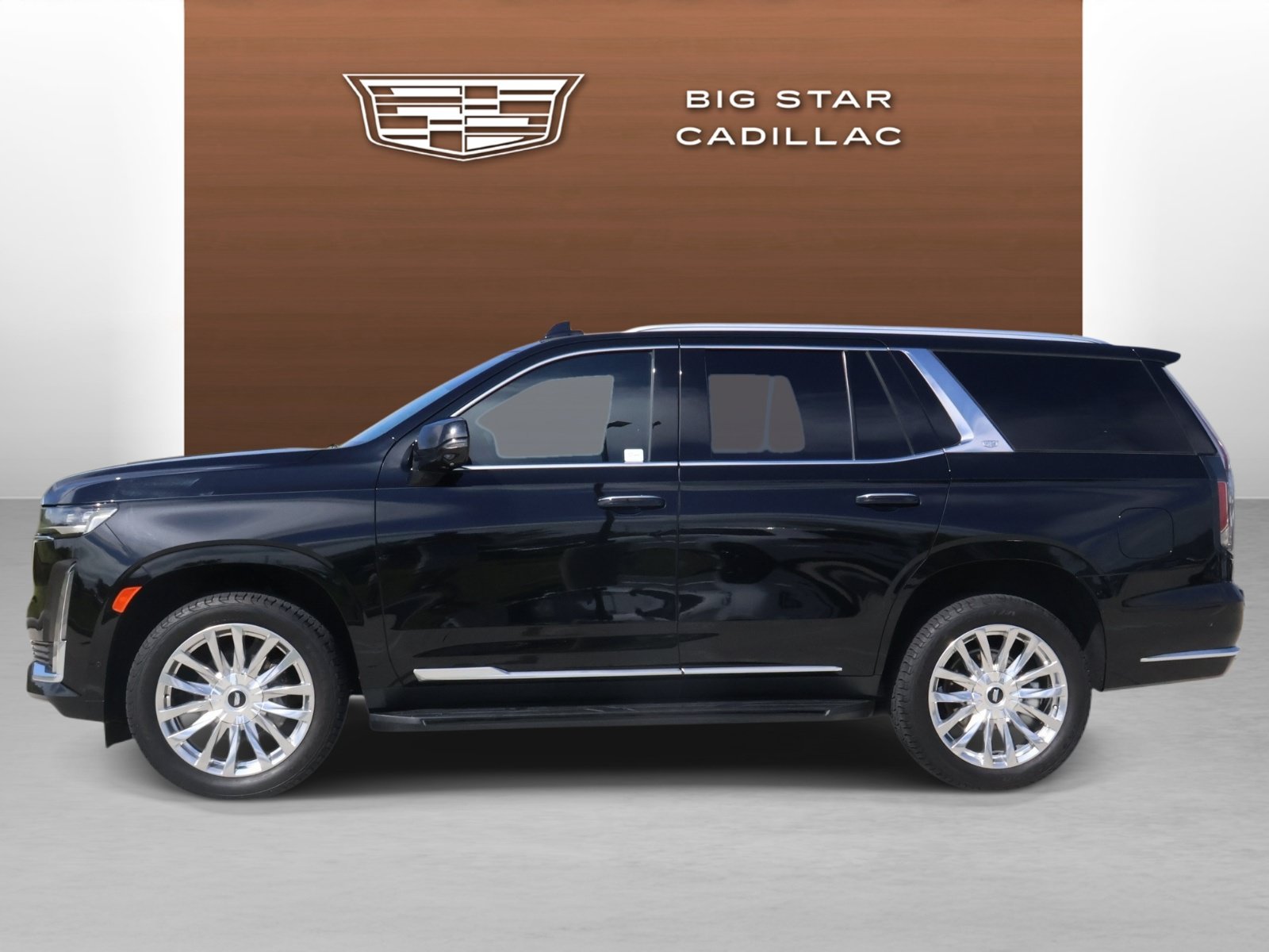 Used 2022 Cadillac Escalade Premium Luxury AWD/4WD image 2