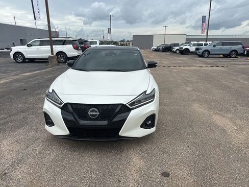 Used 2023 Nissan Maxima SR w/ Sport Mat Group FWD image 4