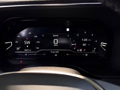 Used 2023 GMC Yukon Denali Ultimate AWD/4WD image 10