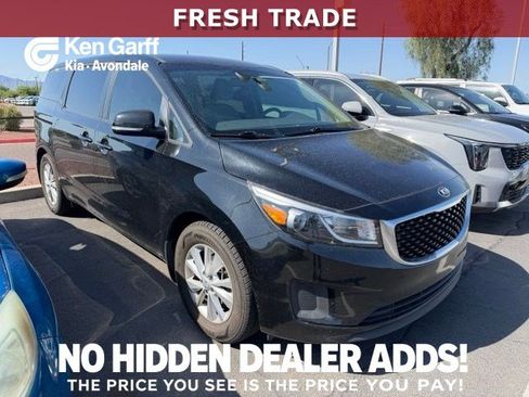 Used 2017 Kia Sedona L FWD image 1