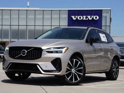 New 2025 Volvo XC60 B5 Plus w/ Protection Package Premier