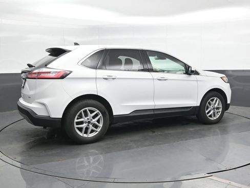 Used 2024 Ford Edge SEL AWD/4WD image 2