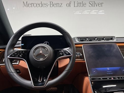 Used 2025 Mercedes-Benz S 580 4MATIC Sedan image 31