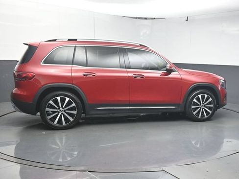Used 2022 Mercedes-Benz GLB 250 image 8