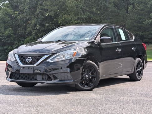 Used 2018 Nissan Sentra S w/ S Midnight Style Package FWD image 4