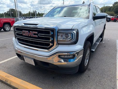Used 2017 GMC Sierra 1500 SLE w/ SLE Value Package RWD image 1