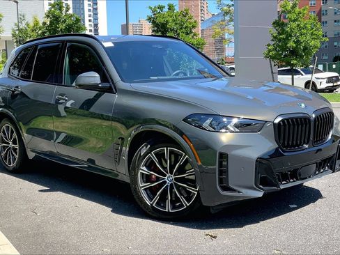 Used 2026 BMW X5 xDrive50e w/ M Sport Package AWD/4WD image 2