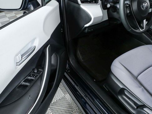 Used 2025 Toyota Corolla SE FWD image 7
