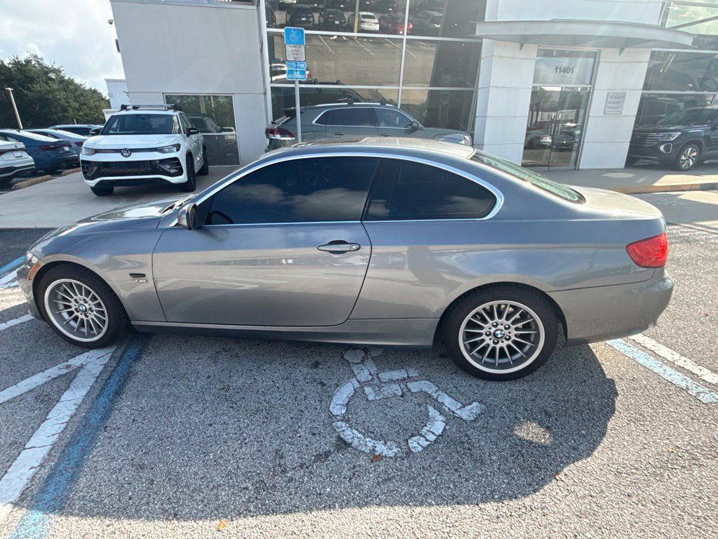 Used 2011 BMW 328i xDrive Coupe AWD/4WD image 11