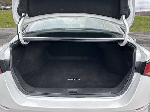 Used 2023 Nissan Sentra SR w/ Electronics Package image 21