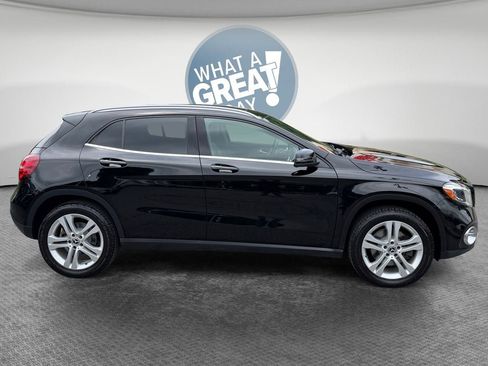 Used 2020 Mercedes-Benz GLA 250 4MATIC image 2