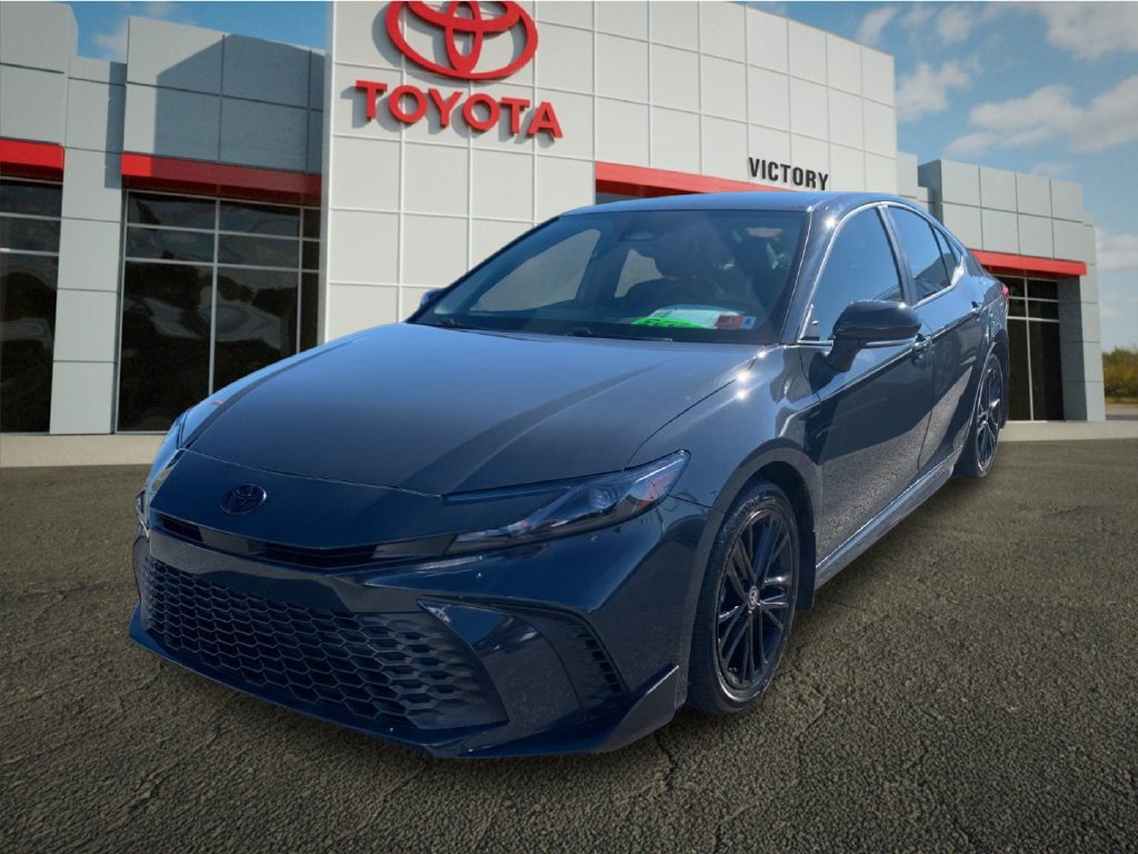 Used 2025 Toyota Camry SE w/ Convenience Package FWD image 7