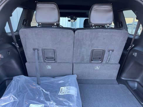 New 2025 Jeep Grand Cherokee L Altitude image 40