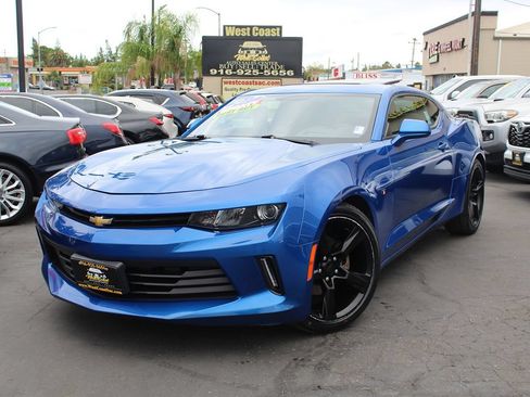 Used 2017 Chevrolet Camaro LT RWD image 39