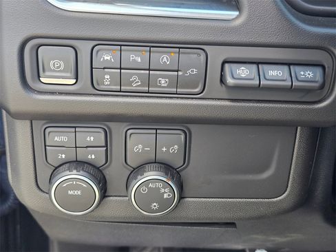 Used 2022 Chevrolet Tahoe High Country image 25