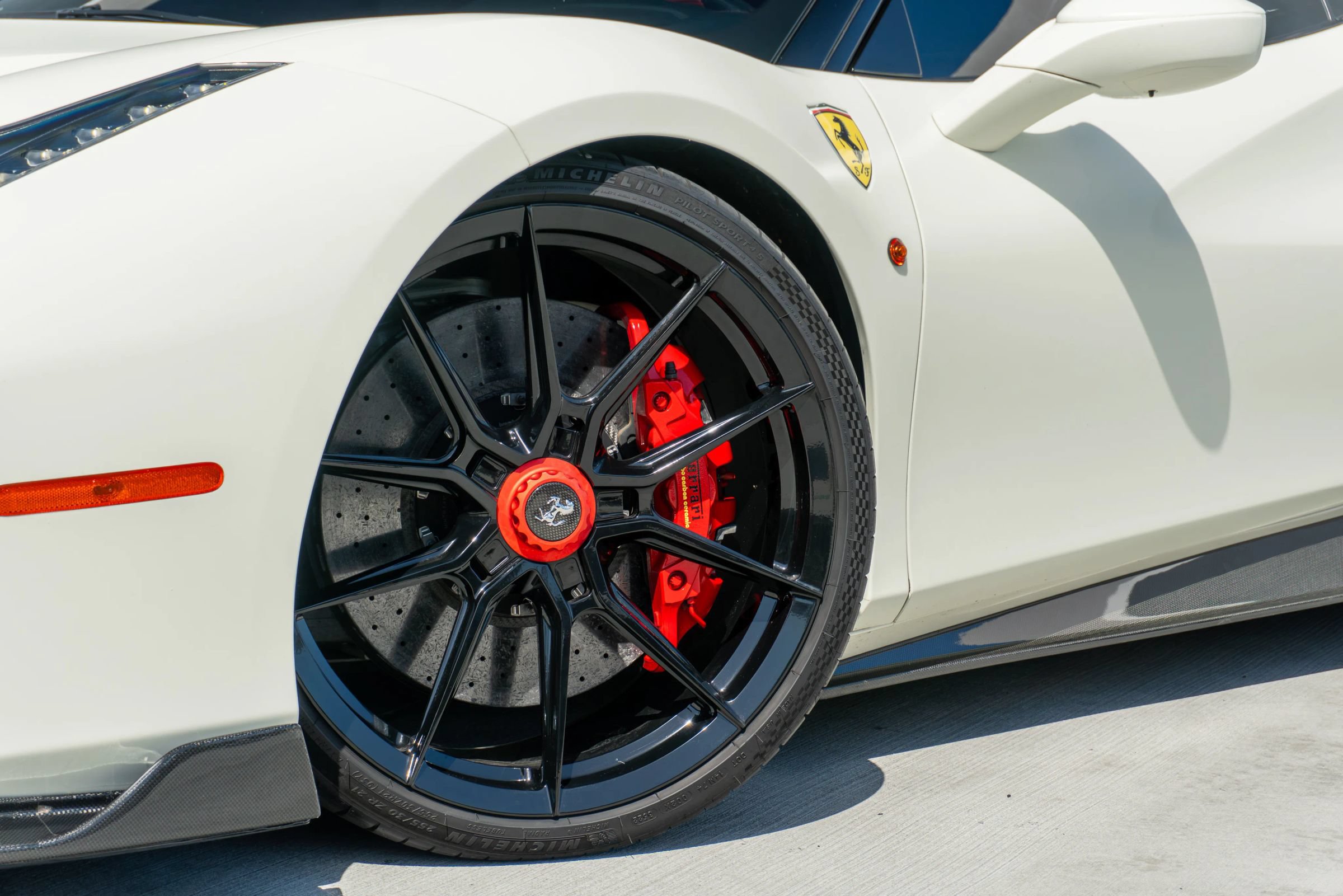 Used 2018 Ferrari 488 GTB RWD image 25