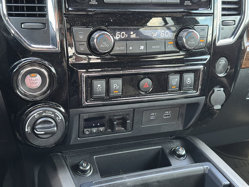 Used 2021 Nissan Titan Platinum Reserve AWD/4WD image 22