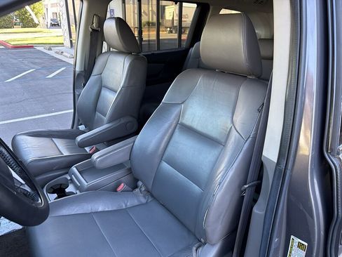Used 2012 Honda Odyssey Touring Elite image 25