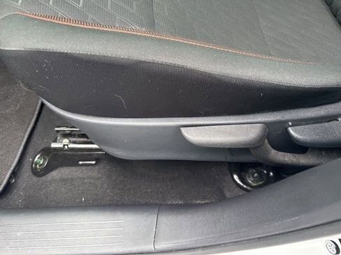 Used 2024 Nissan Kicks SR image 14