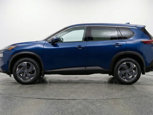 Used 2025 Nissan Rogue SV image 5