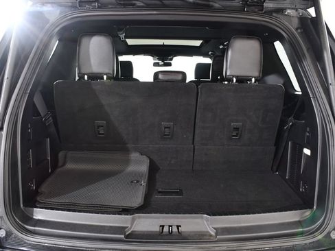 Used 2019 Ford Expedition Limited w/ Equipment Group 303A AWD/4WD image 21