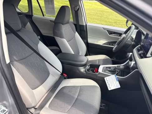 Certified 2023 Toyota RAV4 XLE w/ Convenience Package AWD/4WD image 13